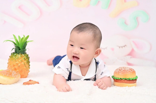 甘肃两岁宝宝晚上哭